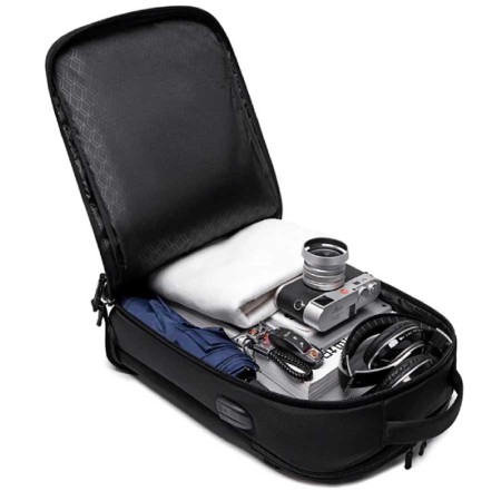 Backpack Arctic Hunter B00187 ,Modern and stylish design suitable for everyday and travel ,Water-resistant exterior to protect contents ,Built-in USB - Black Backpack Arctic Hunter B00187 ,Modern and stylish design suitable for everyday and travel ,Water-resistant exterior to protect contents ,Built-in USB - Black