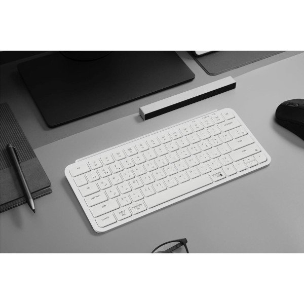 لوحة مفاتيح لاسلكية Keychron B1 Pro, اتصال متعدد عبر Bluetooth 5.2 و 2.4GHz وUSB-C,  بطارية بسعة 800mAh, تصميم 75% مضغوط - عاجي أبيض