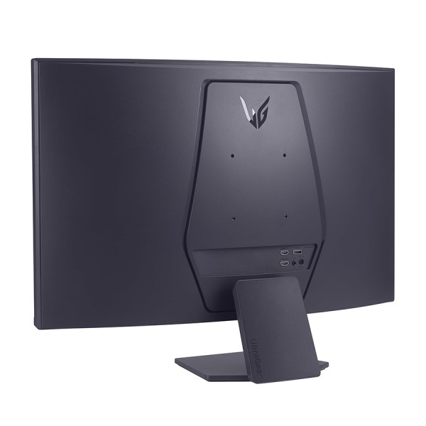 شاشة العاب منحنية LG UltraGear, مقاس 32 بوصة بدقة QHD (2560×1440),  لوحة VA، معدل تحديث 180 Hz مع استجابة  1Ms, دعم AMD FreeSync™ و VESA AdaptiveSync - أسود
