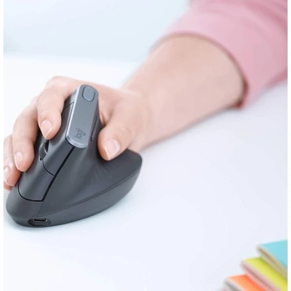 Logitech MX VERTICAL Advanced Ergonomic Wireless Mouse support Mac OS - Black Logitech MX VERTICAL Advanced Ergonomic Wireless Mouse support Mac OS - Black