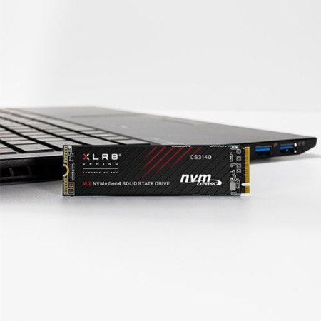 وحدة تخزين داخلية PNY XLR8 CS3140, واجهة PCIe 4.0 ×4 NVMe, سعة 2 تيرابايت. سرعة قراءة تصل إلى 7,500 مب/ثا, سرعة كتابة تصل إلى 6,850 مب/ثا, ذاكرة ثلاثية الأبعاد 3D NAND وحدة تخزين داخلية PNY XLR8 CS3140, واجهة PCIe 4.0 ×4 NVMe, سعة 2 تيرابايت. سرعة قراءة تصل إلى 7,500 مب/ثا, سرعة كتابة تصل إلى 6,850 مب/ثا, ذاكرة ثلاثية الأبعاد 3D NAND