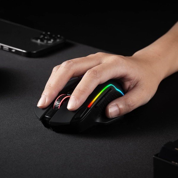 فأرة العاب لاسلكية Redragon M810RGB-PRO, حساسية قابلة للتبديل حتى 10000 DPI, مع 8 أزرار قابلة للتخصيص, مخصصة لليد اليمنى - أسود فأرة العاب لاسلكية Redragon M810RGB-PRO, حساسية قابلة للتبديل حتى 10000 DPI, مع 8 أزرار قابلة للتخصيص, مخصصة لليد اليمنى - أسود