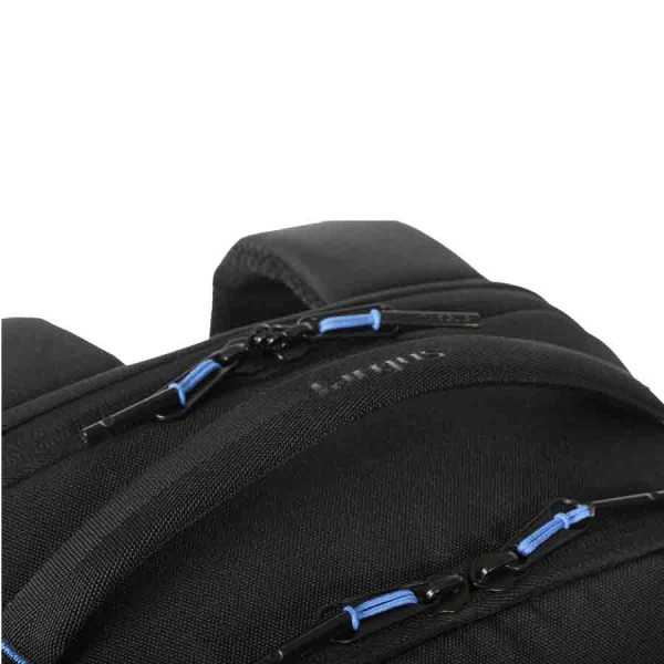 حقيبة ظهر TARGUS TBB643GL Coastline EcoSmart تدعم أجهزة لابتوب حتى 16 بوصة وتتميز بنظام حماية SafePort® Sling مع أحزمة كتف مبطنة مريحة بتصميم مريح